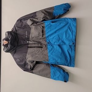 Columbia Ski/ snowboard jacket in great condition youth size 10/12